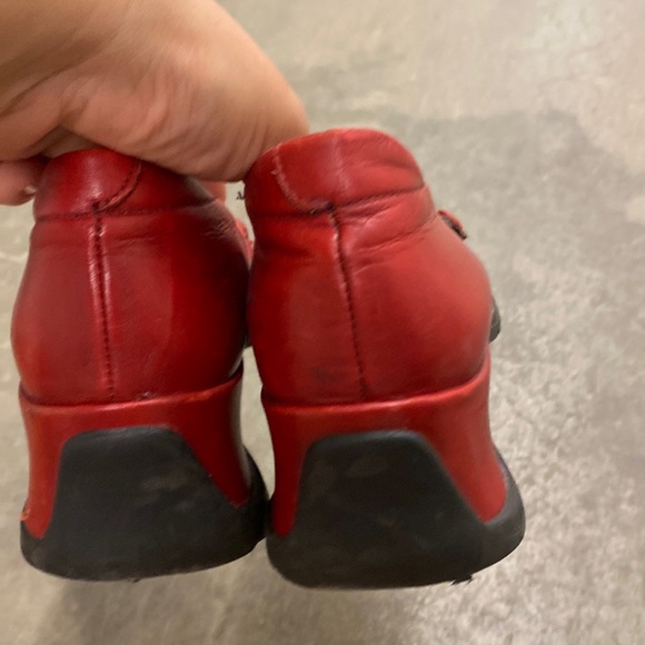 Vintage Red mary jane shoes - Picture 3 of 6